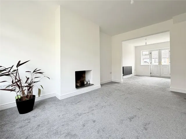 Photo 3 — Springfield Close, Darfield, Barnsley, S73