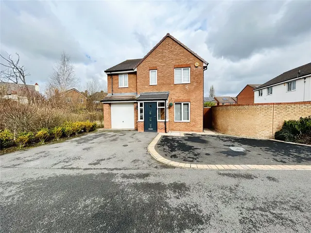 Elter Close, Willenhall, WV12, photo 1