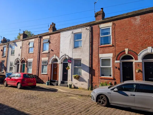 1 bedroom house — Seymour Grove, Sale, M33 3AD