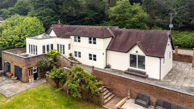 Turners Green, Upper Bucklebury, Reading, Berkshire, RG7 6RD, photo 1