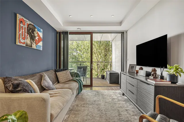 Knaresborough Drive, London, SW18, photo 1