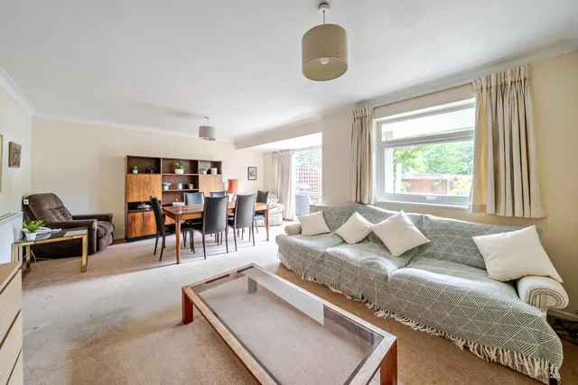 Photo 3 — Lankton Close, Beckenham, BR3
