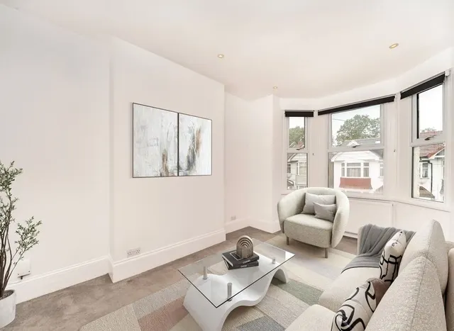 Melfort Road, Thornton heath, CR7, photo 1