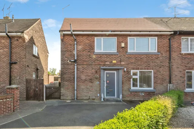 Plantation Close, Maltby, Rotherham, photo 1
