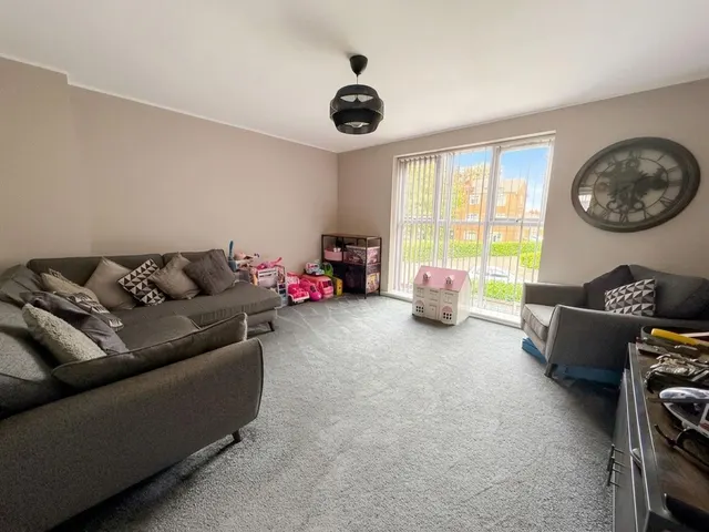 St. Botolphs Crescent, Lincoln, LN5, photo 3