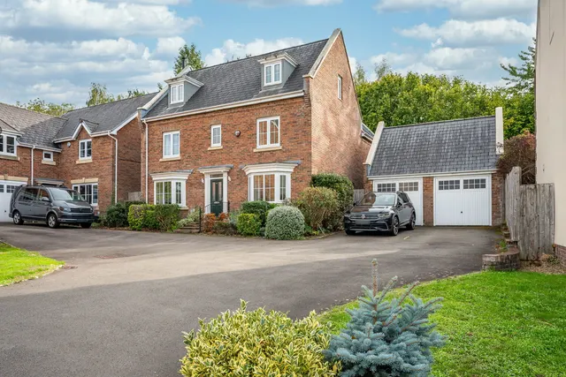 Crawshay Close, Llanfoist, photo 1