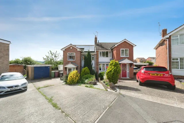Rose Hill Court, Bolsover, S44, photo 1
