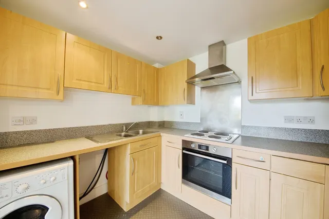 Photo 2 — London Road, ROMFORD, Essex, RM7