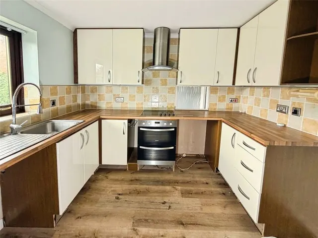 Photo 2 — Brampton Lane, Armthorpe, South Yorkshire, DN3