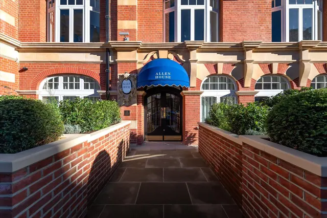 Allen Street, Kensington, W8, photo 2