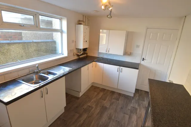 Photo 3 — Ladysmith Road, Grimsby, Lincolnshire, DN32 9EF