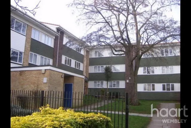 Barnhill Road, Wembley, HA9, photo 1