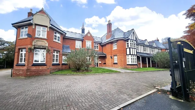 Cedar Court, Knowsley, L34, photo 1