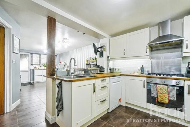 Hyde Road, Swindon, SN2, photo 3
