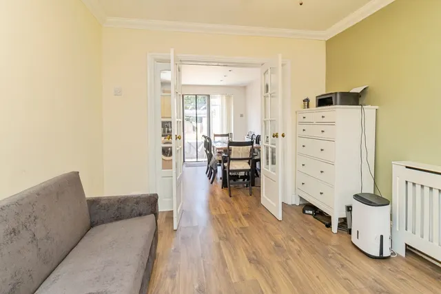 Photo 3 — Chester Avenue, LUTON, Bedfordshire, LU4