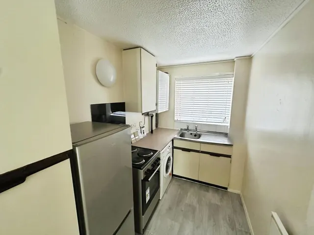 Twyford Drive, Wigmore, LU2, photo 3