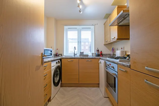 Pintail Close, Scunthorpe, DN16, photo 3