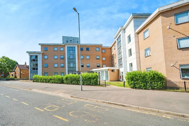 Park Street, LUTON, Bedfordshire, LU1, photo 1