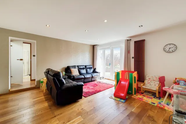 Allingham Close, London, W7, photo 1