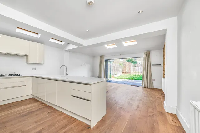 Tranmere Road, Earlsfield, SW18, photo 1