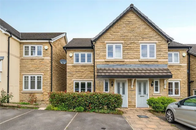 Mulberry Drive, Golcar, HD7, photo 1