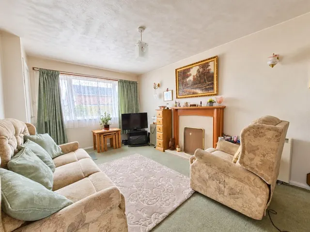 Albany, Stonehouse, GL10, photo 2