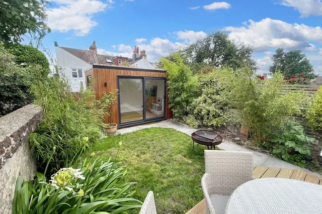 Photo 2 — Semley Road, Brighton BN1 6EP