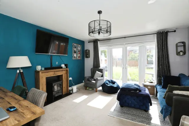Photo 2 — Bessemer Way, Crewe, Cheshire, CW1