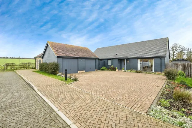 Larkfield, Cambridge, CB21, photo 2