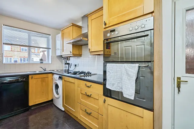 Keyworth Close, Tipton, DY4, photo 2
