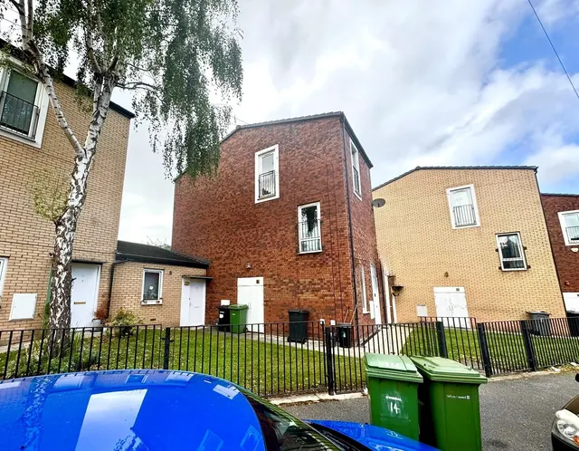 Old Chester Road, CH41, photo 1