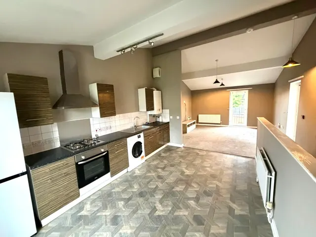Old Chester Road, CH41, photo 2