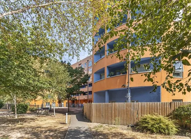Schoolhouse Lane, London, E1W, photo 1