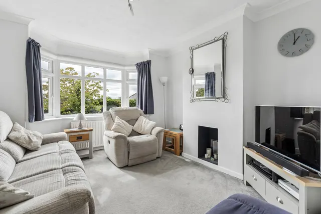 Photo 2 — Waborne Road, Bourne End SL8 5LH