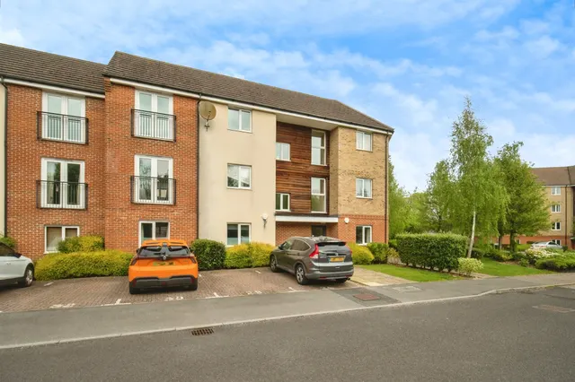 Skippetts Gardens, Basingstoke, RG21, photo 1