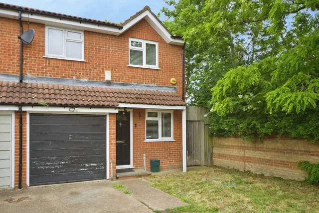 Wigston Close, London, N18, photo 1