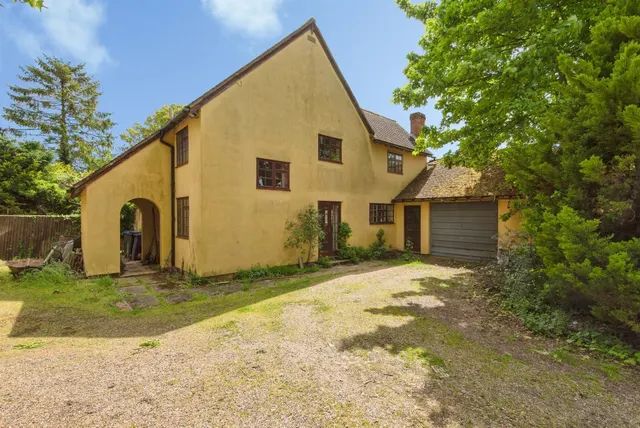 Fox Lane, Royston, photo 1