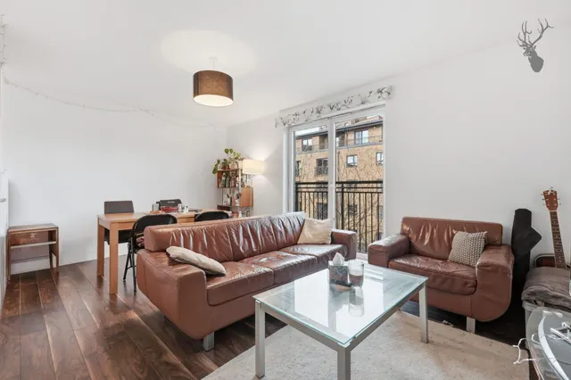 Capulet Square, London, E3, photo 1