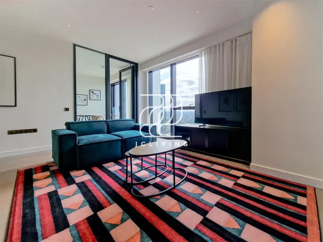 Nine Elms Lane, London, SW8, photo 3