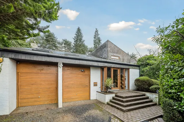 Beech Close, Cobham, KT11, photo 2