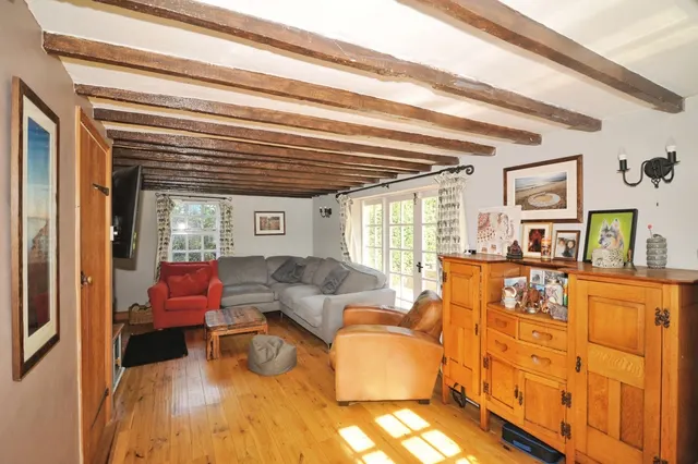 Prince Albert Terrace, Robertsbridge, TN32, photo 3