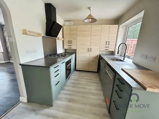 Gedney Grove, Westbury Park, ST5, photo 3