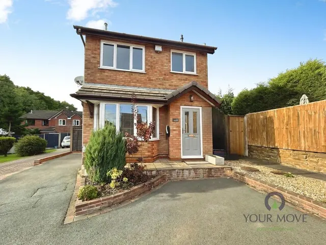 Gedney Grove, Westbury Park, ST5, photo 1