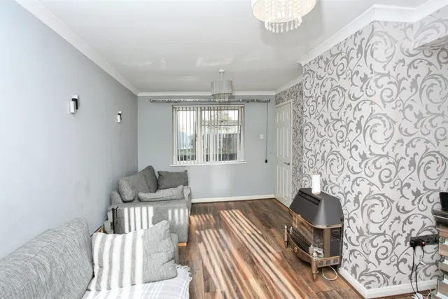 Brecon Walk, Cwmbran, NP44, photo 3