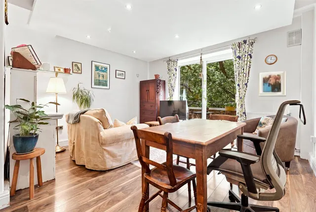 2 bedroom flat, Avenell Road, London, N5