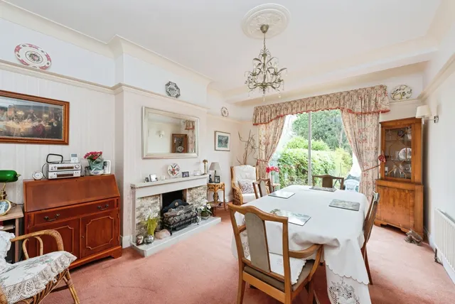 The Hollands, Worcester Park, KT4, photo 3