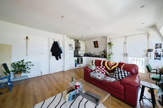 Photo 3 — Hewison Street, LONDON, London, E3