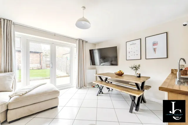 Pyrus Court, Hadley, TF1, photo 3