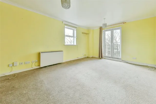 Photo 3 — Bedwell Crescent, Stevenage, Hertfordshire, SG1