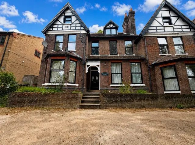 Hart Hill Drive, Luton, LU2, photo 1